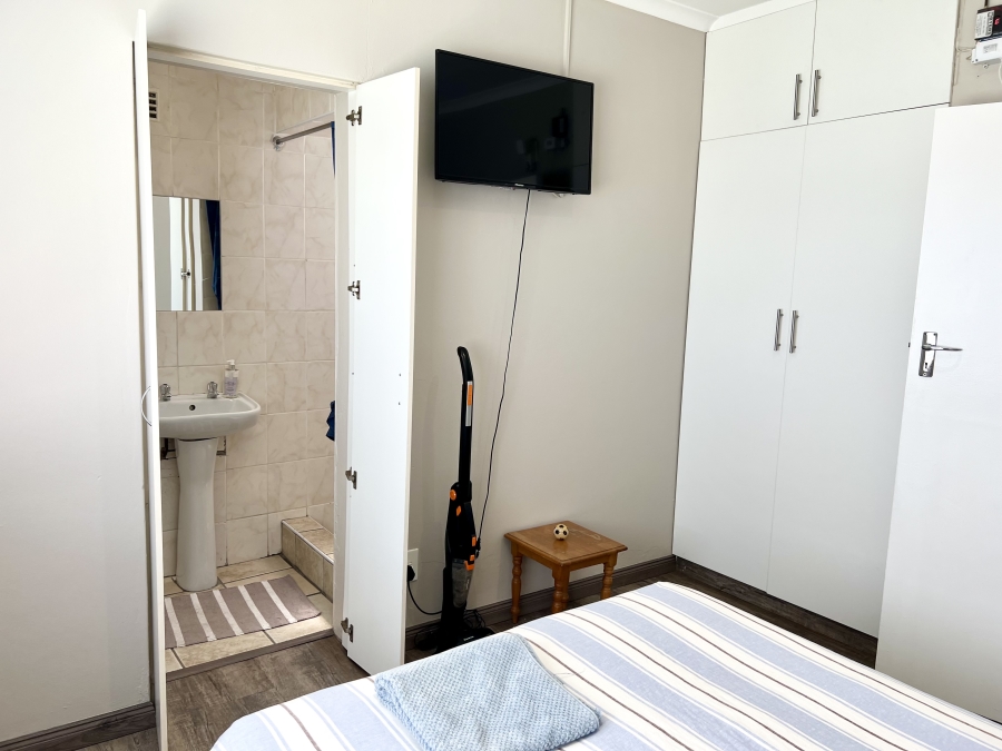 4 Bedroom Property for Sale in Richmond Estate Western Cape